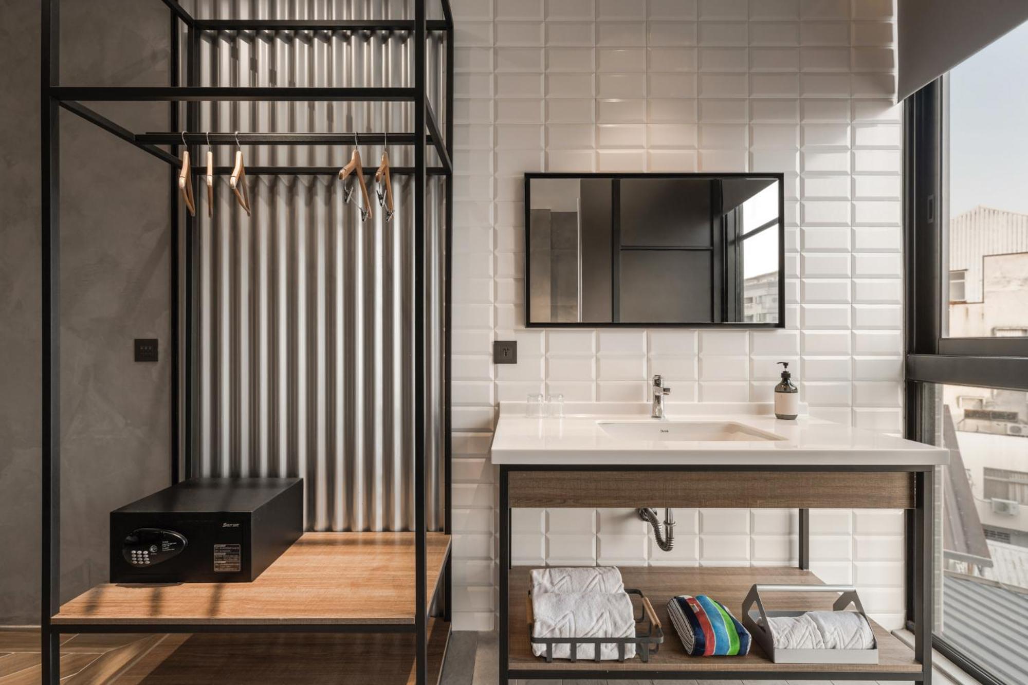Hotel Leisure 台南行旅-巷弄潮旅 Extérieur photo